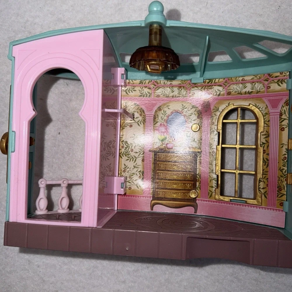 Disney includes playset